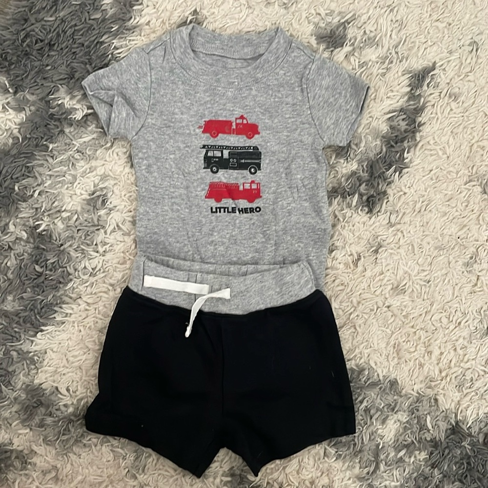 Carter’s 2 piece set || firetruck little hero
